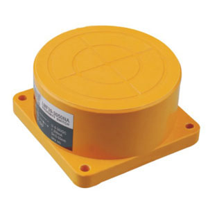 LMF39 Angular column inductive proximity switch, detection distance 50mm