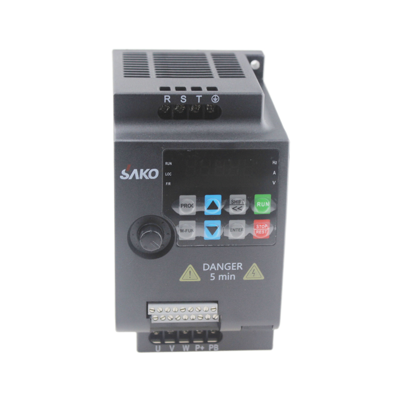 Transducer SKI780-1D5G-4 Frequency Changer Frequency Converter Uuivertor SAKO 1.5KW 380VAC 