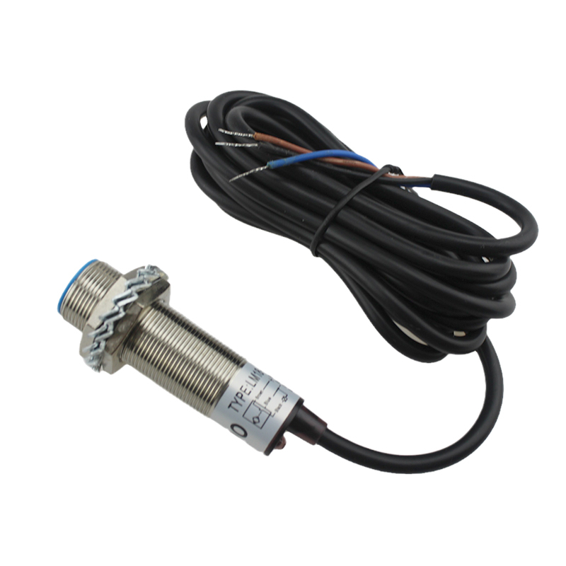 LM18-3005PB PNP Inductive Proximity Switch Sensor