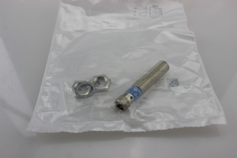 Magnetic proximity sensors MM12-90APS-ZCO sick Cylinder Threaded-M12 integrated circuits Sensor