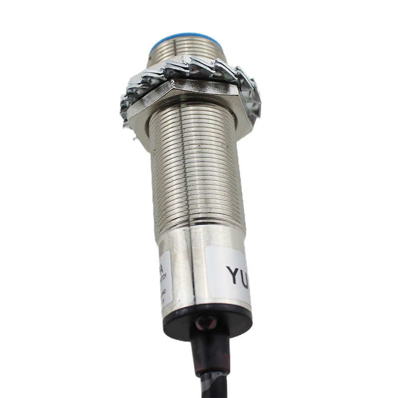 Proximity Sensor Switch M18 Flush Type PNP NO Contact IP67 LM18-3005PAT