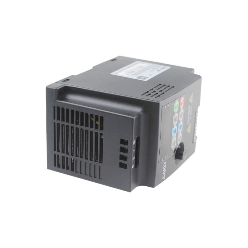 Transducer SKI780-1D5G-4 Frequency Changer Frequency Converter Uuivertor SAKO 1.5KW 380VAC 